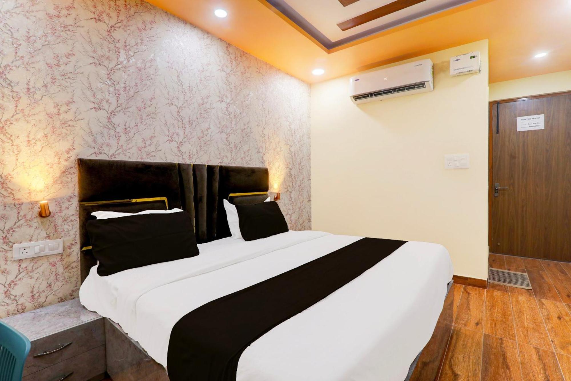 Super Hotel O Raas Plaza Kanpur Eksteriør billede