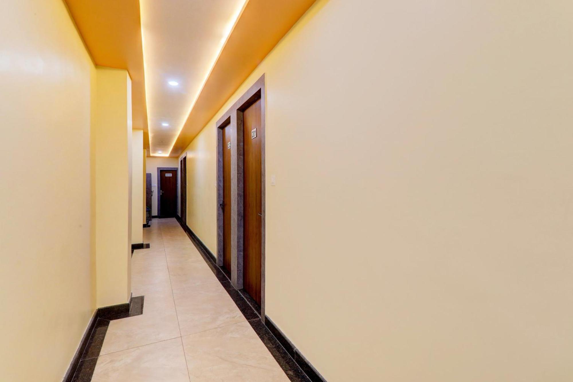 Super Hotel O Raas Plaza Kanpur Eksteriør billede