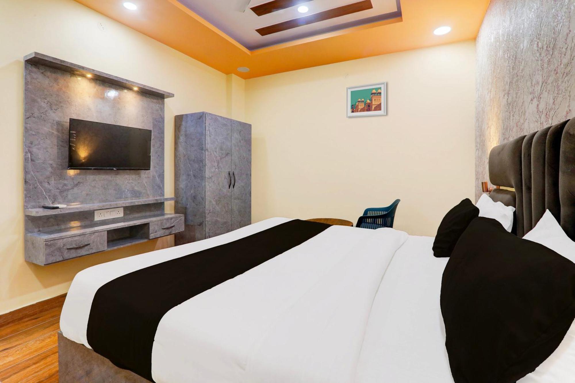 Super Hotel O Raas Plaza Kanpur Eksteriør billede